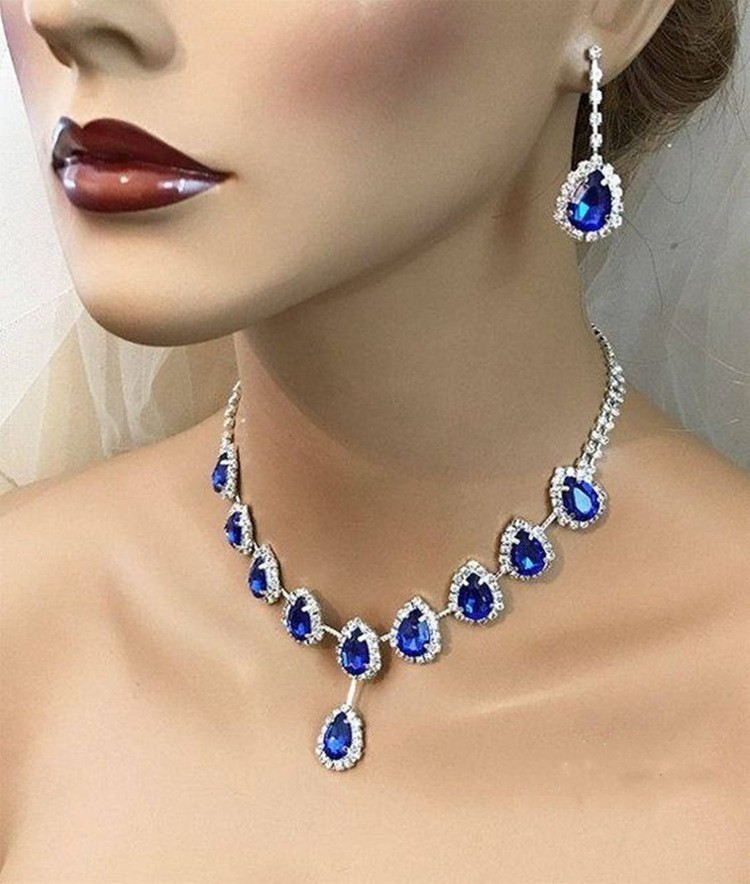 

Trendy Blue Water Drop Rhinestones Womens Necklace With Silver Color Inlaid Zircon Pandent For Women Accessories 220813