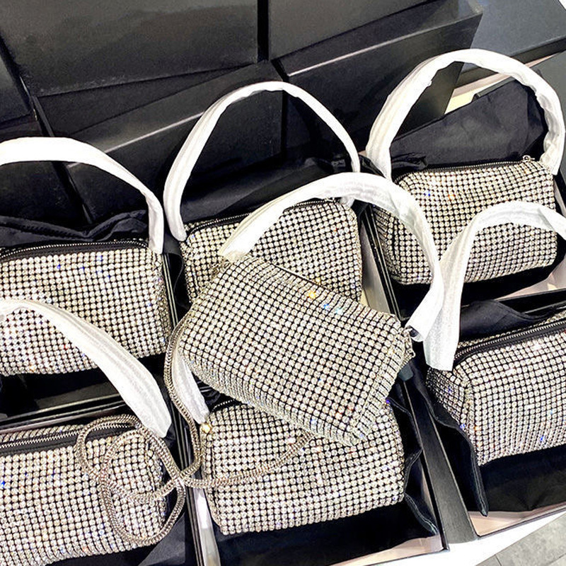 

Totes X Aw King Rhinodiamond bag Women's one shoulder oblique cross bags Fashion trend Pillow full diamond hangbags Niche diamond underarm hangbag, Logo and box