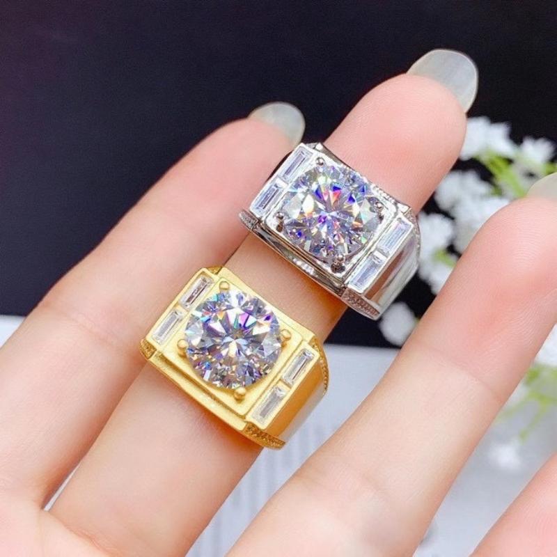 

Cluster Rings Moissanite Men's Ring 925 Silver Beautiful Fire Diamond Alternative Couples Luxury Wedding RingCluster