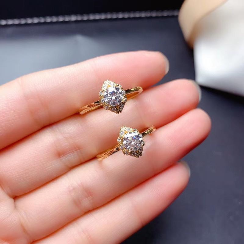 

Cluster Rings Moissanite Ring Ladies Jewelry Engagement Wedding 925 Silver Birthday Gift Gold Plated Luxury JewelryCluster
