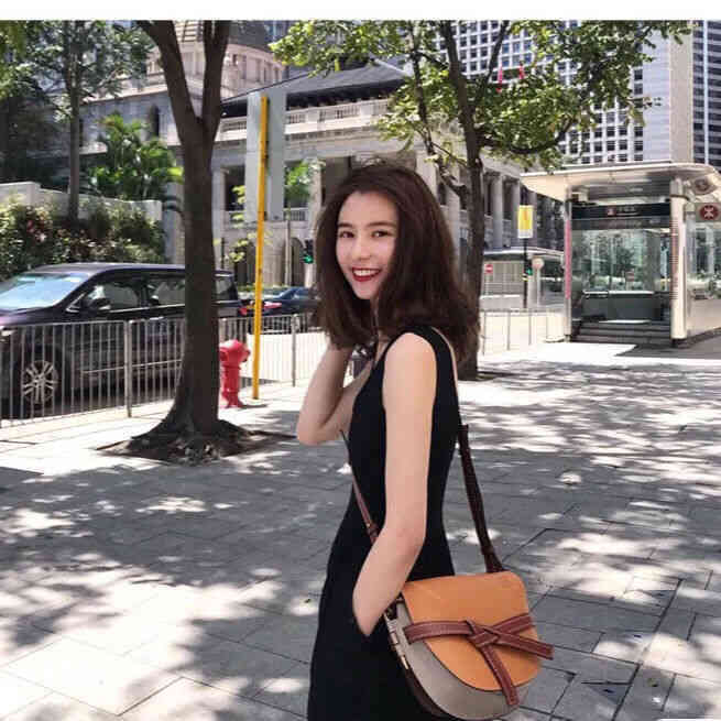 

Bags Crossbody Loewees Designer Handbags Napa Matching Saddle Color Bag Cowhide Size One Shoulder Messenger Women's Net Red, New broadband caramel