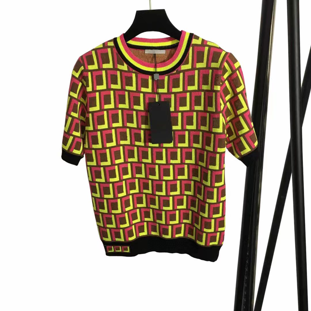 Lady Tops Pull Knits Tees Imprimer T-shirts Top Femmes Long Modèle de haute qualité à manches courtes Casual Femmes Chandails