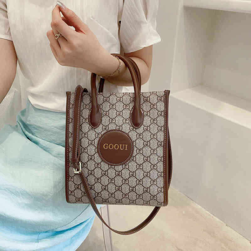 

musical score bag 2022 new style style simple sling shoulder bag women's large capacity Messenger Handbag small, Brown