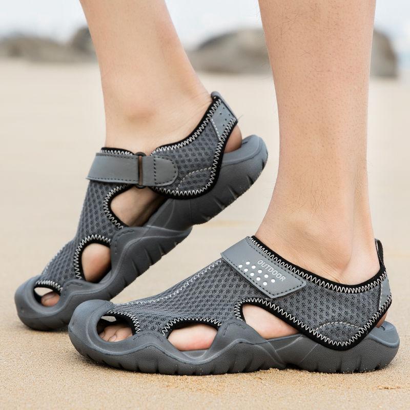 

Sandals Summer Baotou Men Breathable Beach Outdoor Non-slip Wear-resistant Platform Large Size, Black