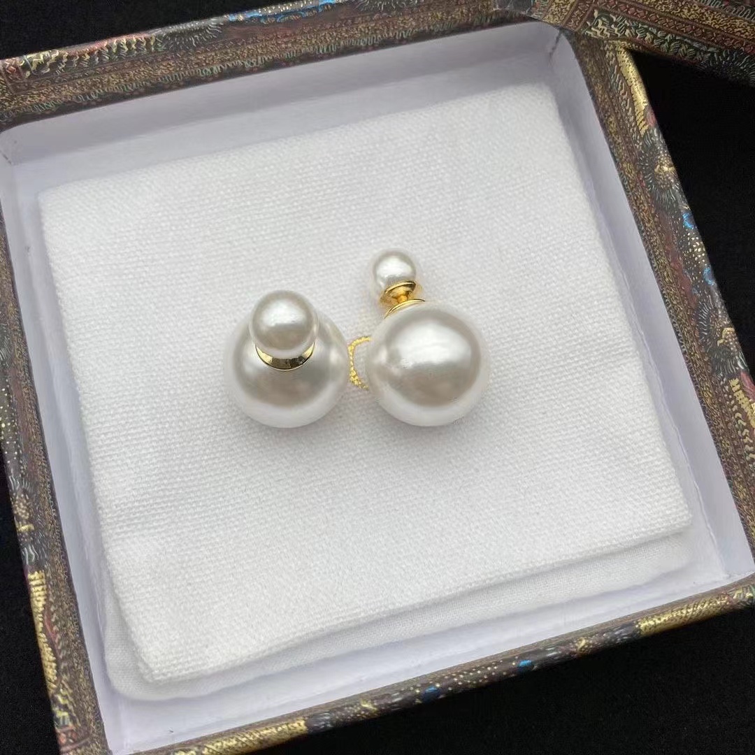 

Luxury Designer Brand Bees Stud Earrings Big Pearl Retro Jewelry for Women Party with Gift Box