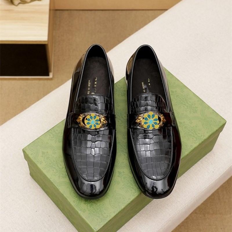 14 Style G Marque Chaussures luxueuses pour hommes Slip sur le cuir divisé Toe pointu à bout pointilleux Chaussures de robe de luxe Mariage de lu