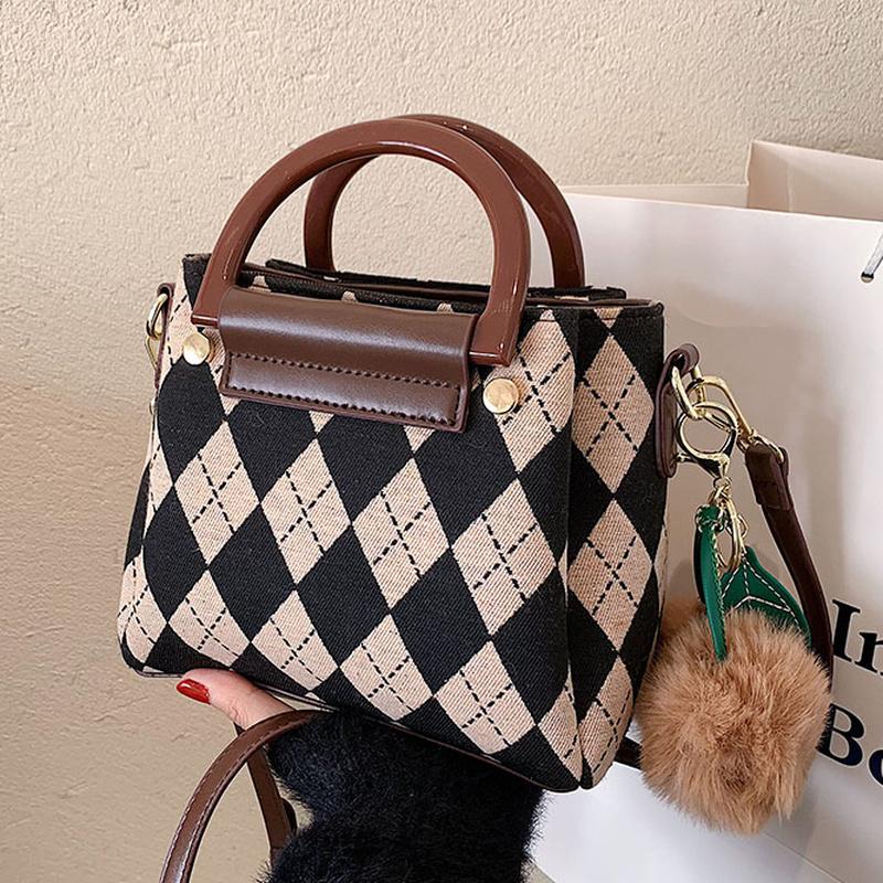 

Evening Bags Plaid Tote Bag With Hairball 2022 Winter PU Leather Women's Designer Handbag Shoulder Messenger, Big-lingge