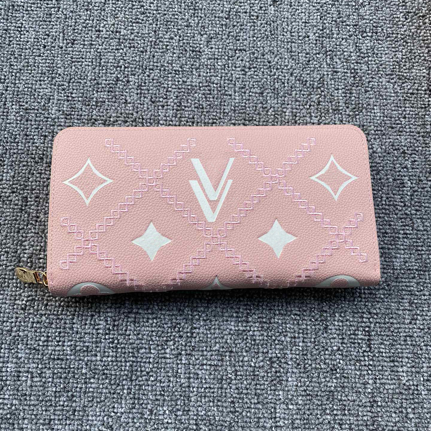 

Women Long Wallets Bag Handbag Solid color Embossed Classic Flower Luxurys Designers Bag Genuine Leather Ladies Travel Diamond Lattice Wallet Card Holder 19.5*10.5CM, Pink