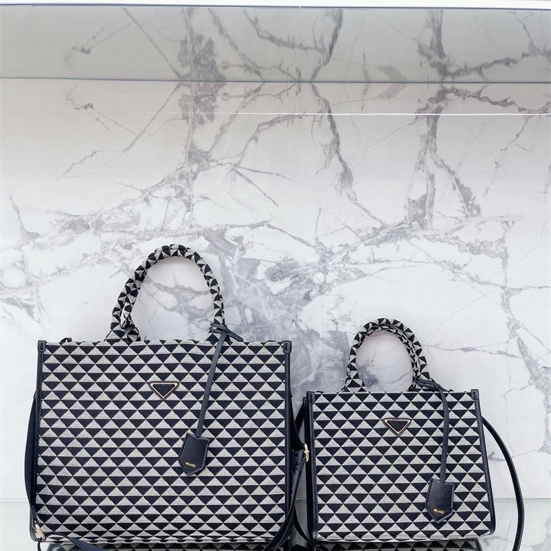 

fish scale triangle geometric canvas armor Shopping Bag Beach Tote portable messenger bag, Black trumpet