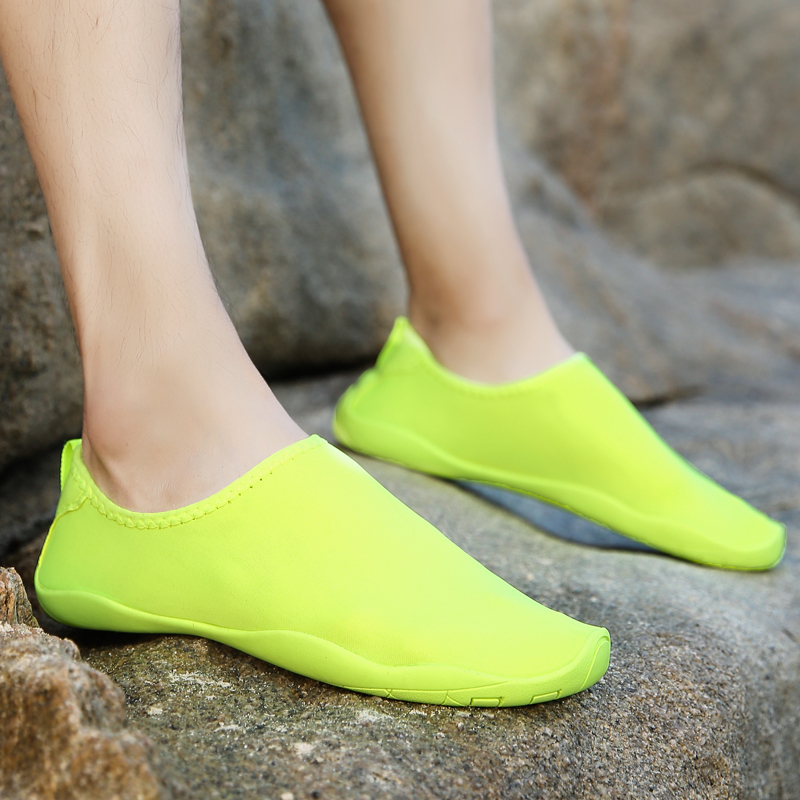 

4511-8 Solid Color Fashionable sandals Swimming Shoes Quick-Drying Aqua Shoes and Children Beach Water Shoes Sneakers Summer 220616