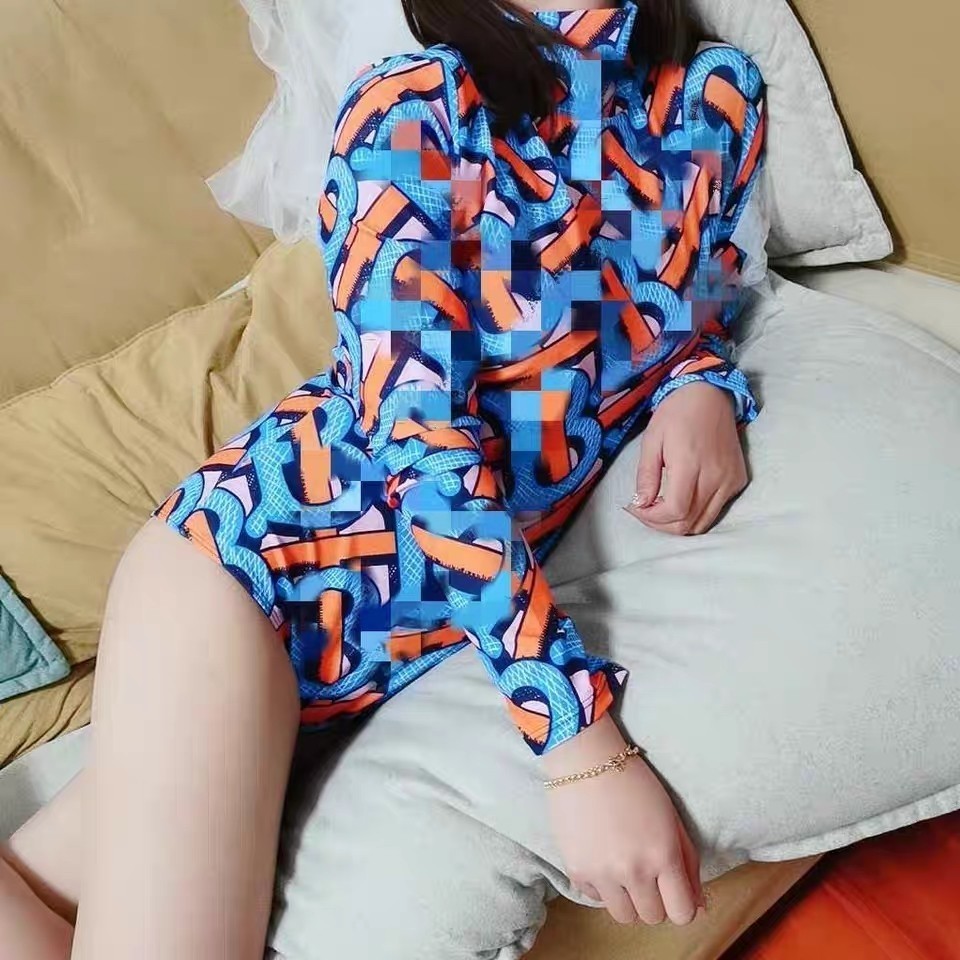 

2021 new style European and American Wind swimsuit, letter printing, long sleeved, tiktok, swimsuit.