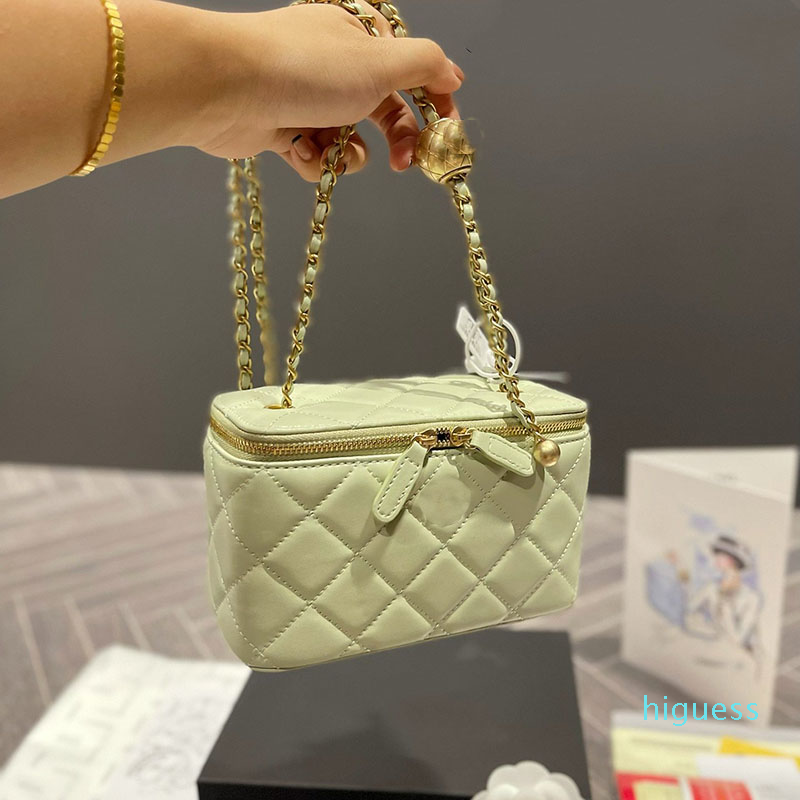 

Women Luxury Designer Mini Cosmetic Bag Trunk Classic Diamond Plaid Quilted Small Gold Ball Chain Messenger Handbag Fashion Coin Purse Key Pouch Suitcases 18CM, White