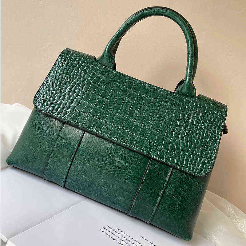 

White Bag, Women's 2022 Summer Fashion, High-grade Sense, Popular Leather One Shoulder Menger Hand Bag, Black