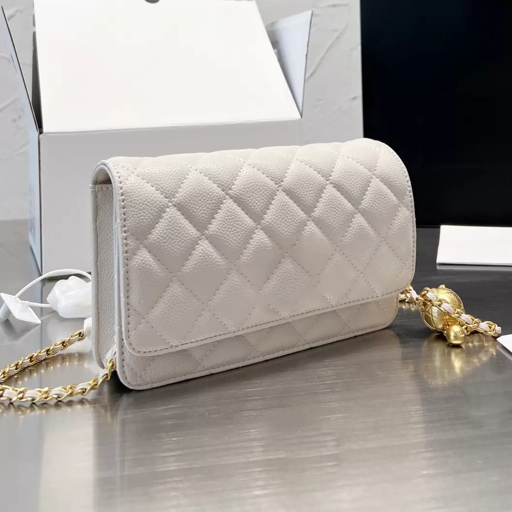 Ladies Luxury Woc Flap Bag Gold Crush Ball Caviar Calfskin Classic Quilted Metal Hardware Chain One Shoulder Crossbody Designer Coin Purse Mini C