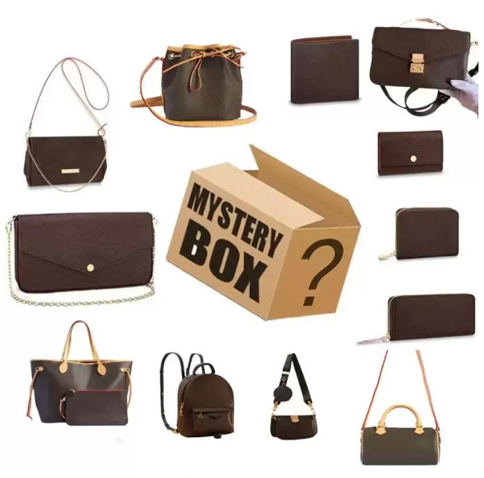 

ZZ Mystery Box Womensn Bags, Blind Boxes Random, Birthday Surprise favors ,Lucky for Adults Gift, Such As Shoulder Bag, Backpack, Handbags, Wallets LOULOU puffer clutches, Chest bag random gifts