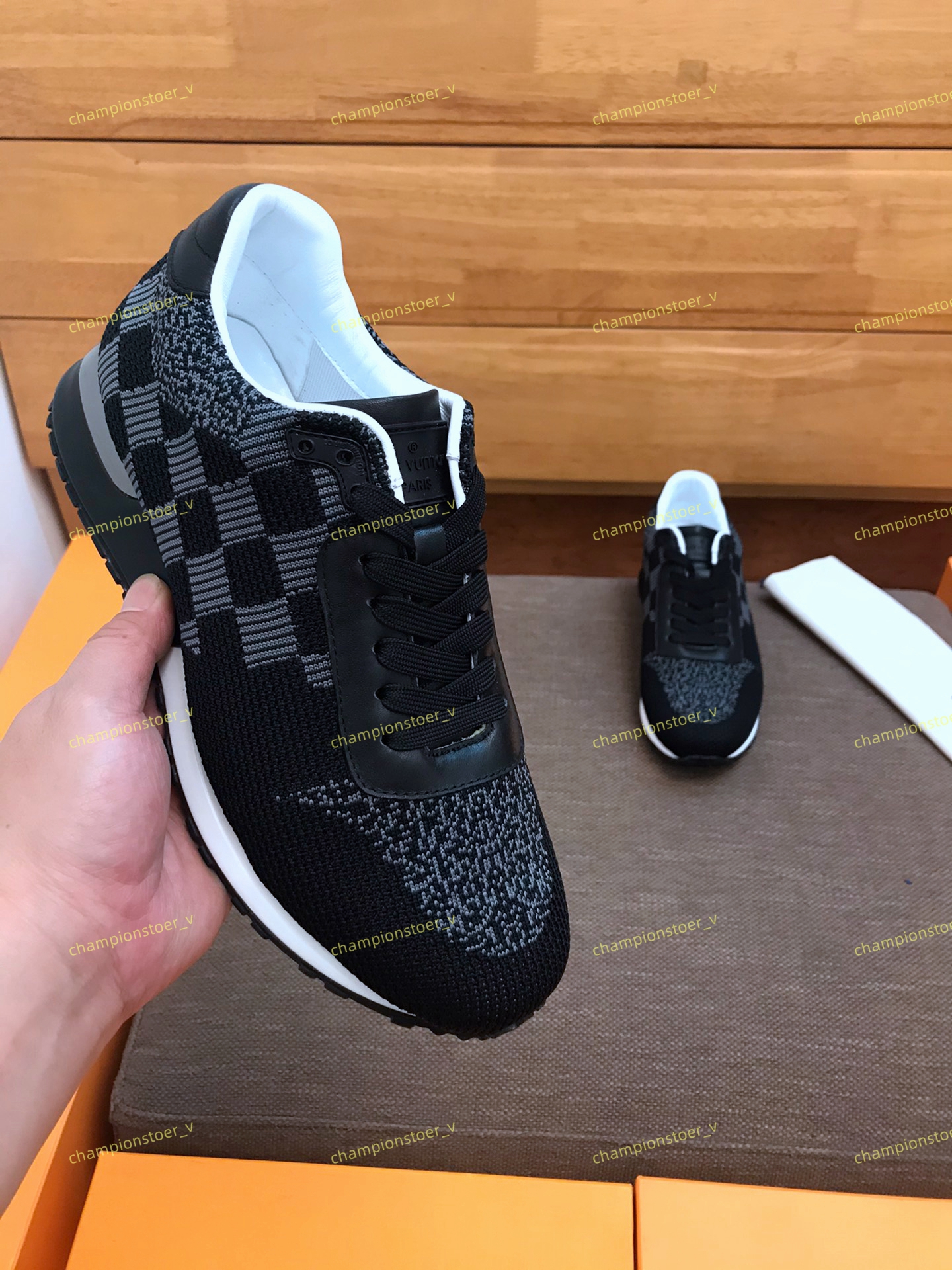 

2022 VNR sneaker trainer shoes men women brand designer running shoe low top sneakers mens trainers receipt