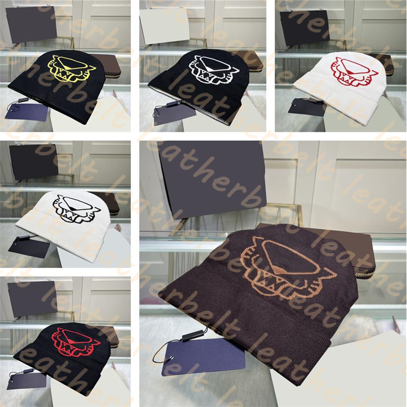 

Tiger Print Wool Beanies Super Soft Knitted Hat Outdoor Holiday Skull Cap Winter Skiing Beanie Hat, Red+black