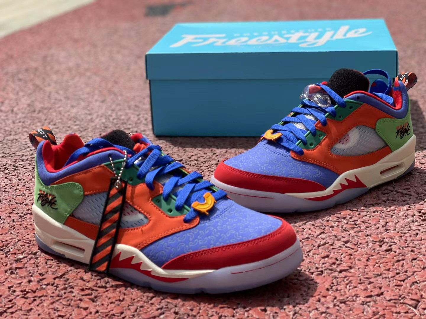 

Wholesale jumpman 5 V DB Doernbecher low men Outdoor shoes 5s Hyper Royal Orange trainers sports sneakers TOP quality size 7-13, As photo 1