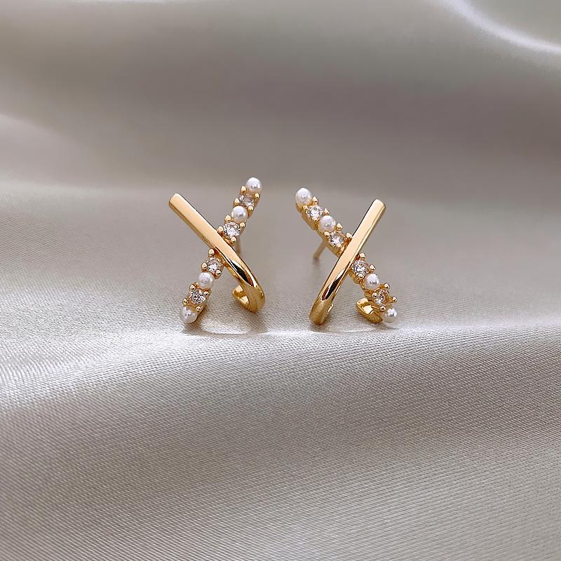 

Stud Korea Design Fashion Jewelry Exquisite Mini Cross Zircon Pearl Earrings Simple Girl Gift Women's Daily Work AccessoriesStud