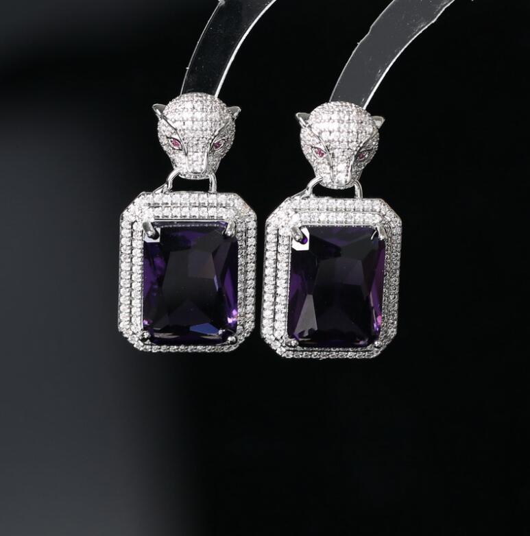 

New designed Cheetah head earring Stud D Letters colored crystal Anti allergy women Earring hoop ladies Designer Jewelry D30488s