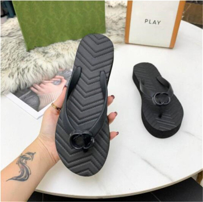 

Women's chevron thong slipper Black rubber Slippers Designer Summer Classic Fashion Luxury Beach Flat Flip Flops Sandals