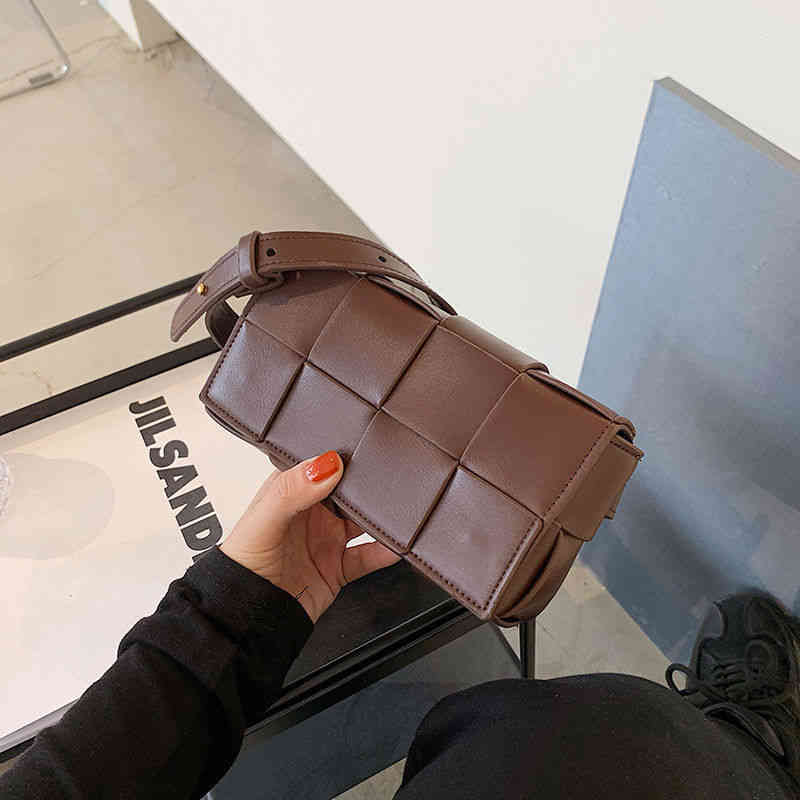 

Small Venetas Bottegas Handbags Designer Net Red Women's Fashion Messenger Chest Bag in Autumn and Winter Should YUDC