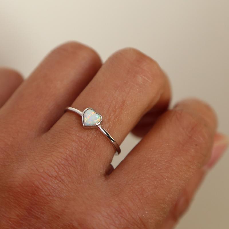 

Cluster Rings Top Quality Fine 925 Sterling Silver Simple Delicate Single Heart White Fire Opal Stone Ring Girl Lover Cham Valentines Day Gi