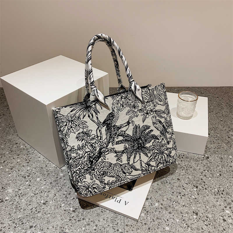 

2021 large capacity Tote jacquard embroidered cotton linen handbag women's bag exquisite portable shopping canvas bag, White silk scarf