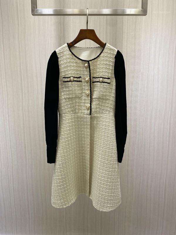 

Casual Dresses Early Autumn 2022 Money Hubble-bubble Sleeve Ribbon Piping Velvet Splicing Flower Dress 1019, The picture color