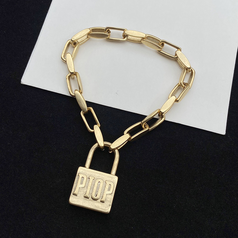 

Gold Lock Bracelet And Necklace Set Womens Luxury Designer D Jewelry Chain Simple Design Bracelet Necklace Letter Mens Wedding, Free