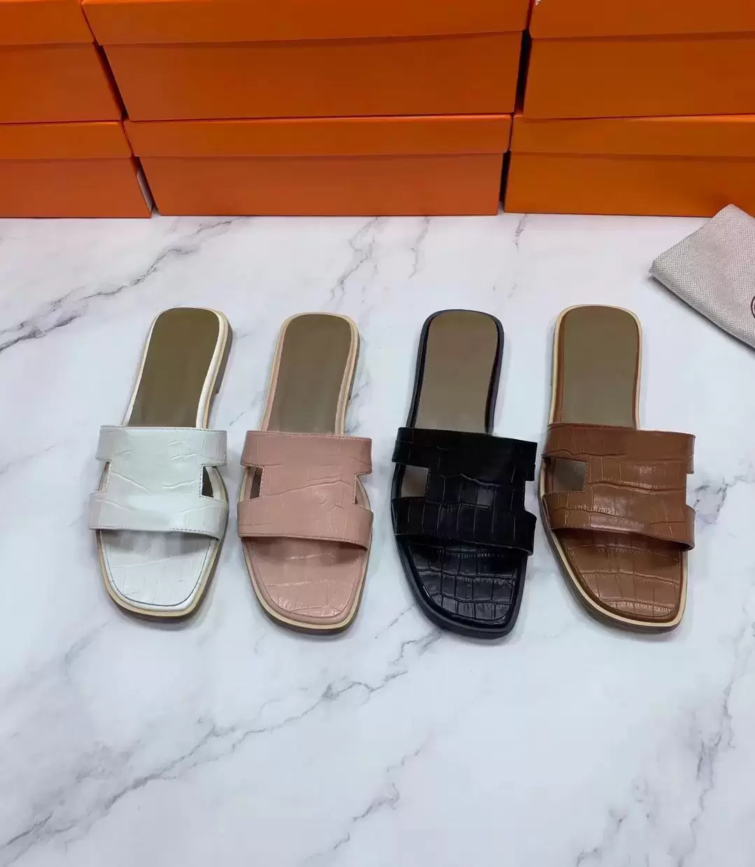 

2022 Women Slippers High Heels Rubber Slide Sandal Platform Slipper Chunky 2.4 heel height Shoes Summer Embossed Flip Flops with box size 35-41