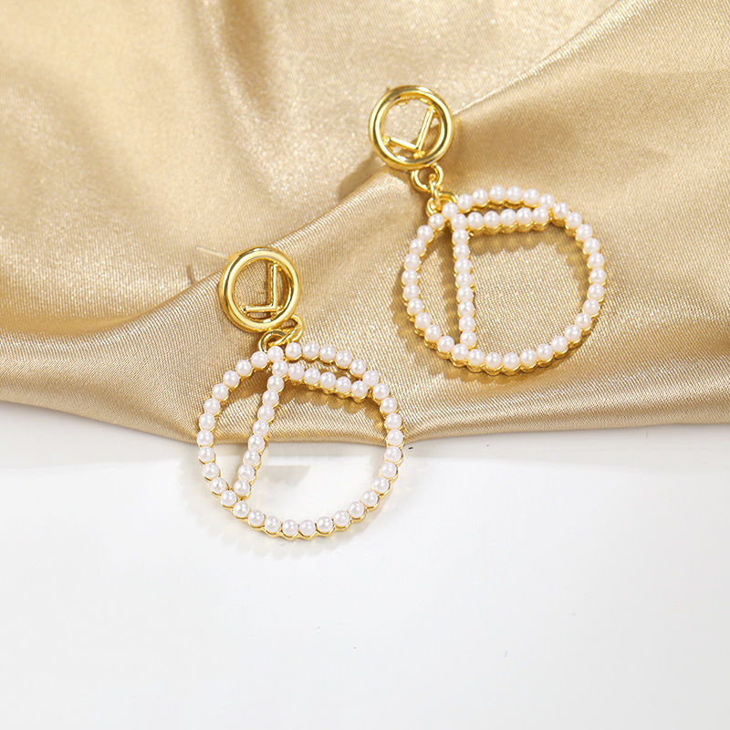 

Luxury Women Pearl Earrings Designer Circle Stud Earrings High Quality Fashion Jewelry Damenohrringe