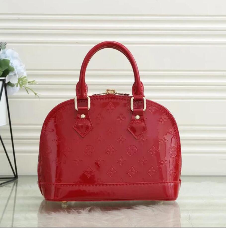 

2022AAA Evening Bags Retro luxurys designers Bag Leather Handbags Shell Wallet Purse Ladies Cosmetic Crossbody Bags, Increase shipping