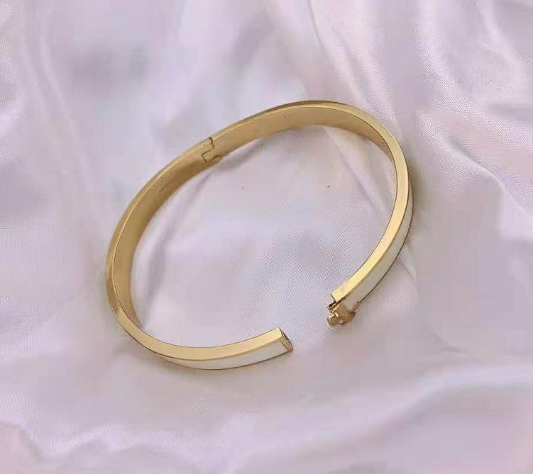 

20 Styles Mixed Cuff Bracelet Top Quality Real 18K Gold/Rose Gold /Silver Plated Pearl Bangle Hollow Nature Stone Bracelet Brand Letter New White Enamel