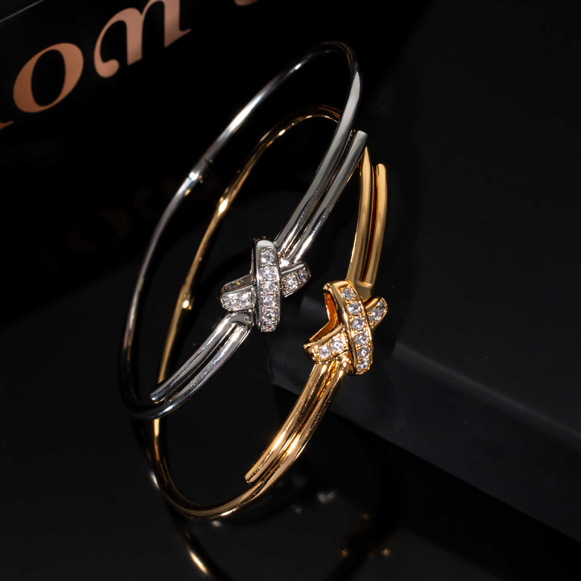 Brass Copper Gold Plate/fill Bracelet Silver Charms Hand Chain s Ring Dragon Charm Alex Ani Womens-image-748392997