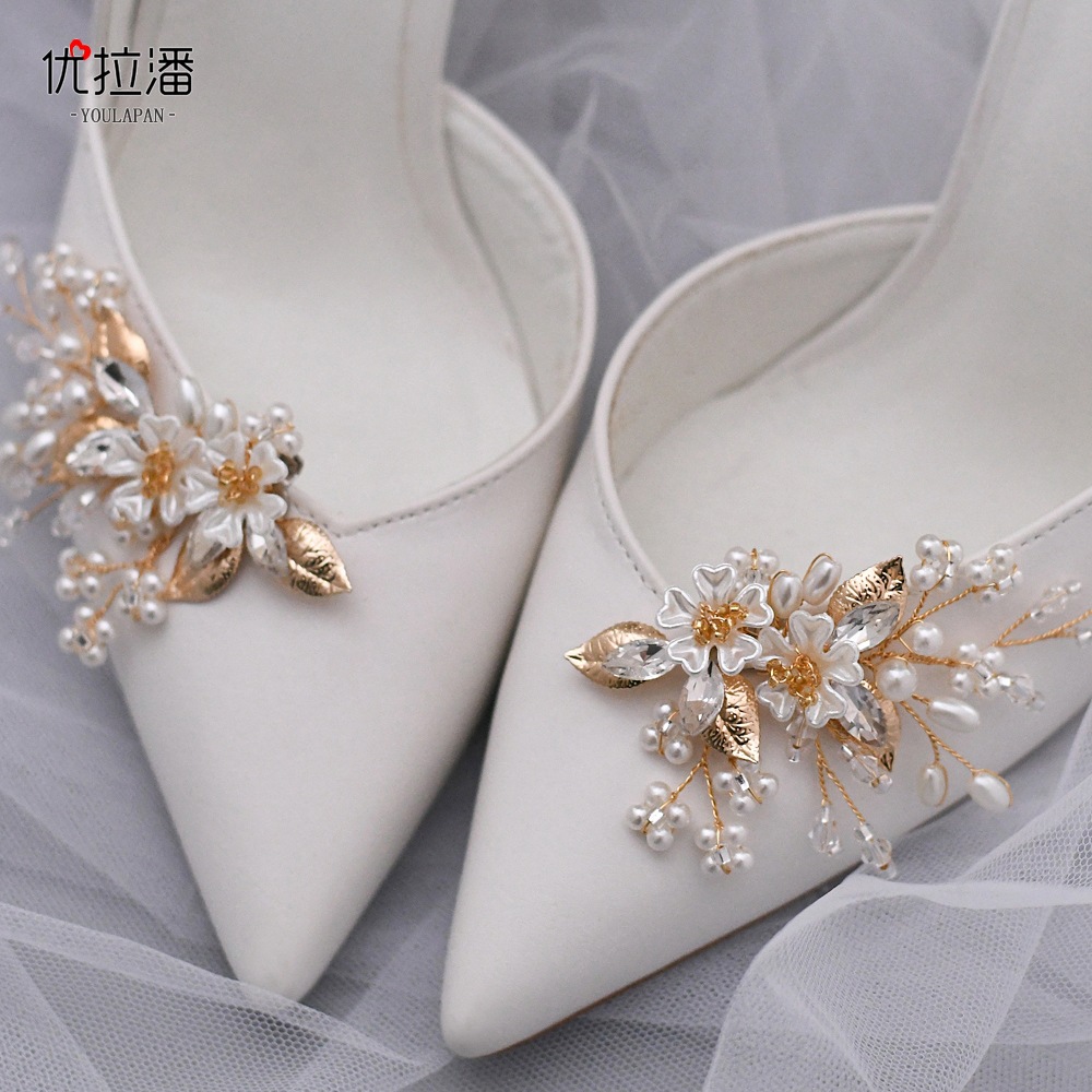 

Removable Pearls Wedding Shoe Clips Flowers Women Buckle Big Austrian Crystal Bridal Shoes Accessories Jewelry for Bride Bridesmaid CL0416, Same as picture