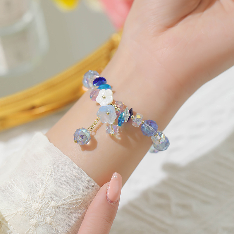 

Bracelet Women's Transfer Wealth Design Sense of Peach Blossom Hand Jewelry Light Luxury Flower Hand String