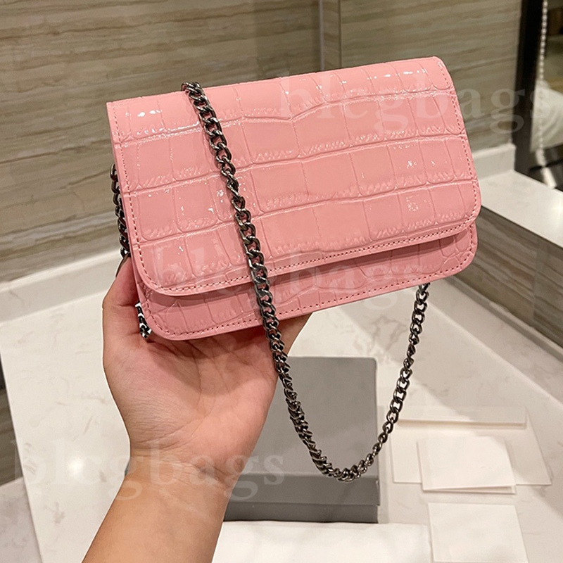 Luxury Designer Shoulder Bags Womens Delicate Chain Bag Modern Classic Handbag Cross Body Fashionable Shopping Wallet