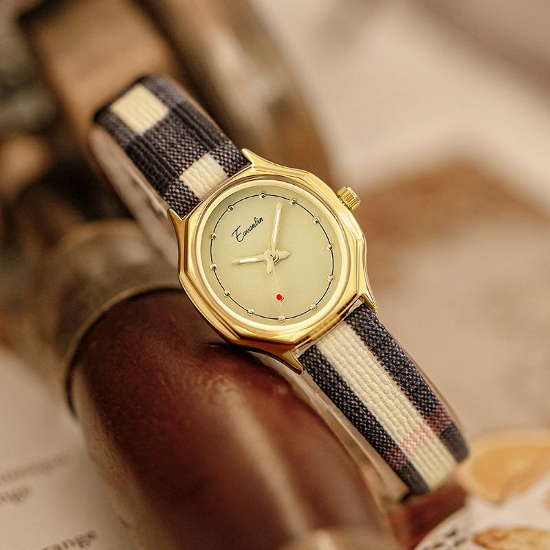 

Wristwatches 2022 Fashion Geometric Antique Watches For Women Octagon Delicate Girls Students Clock Quartz Leather Gfit Montre Femme, Gold belt