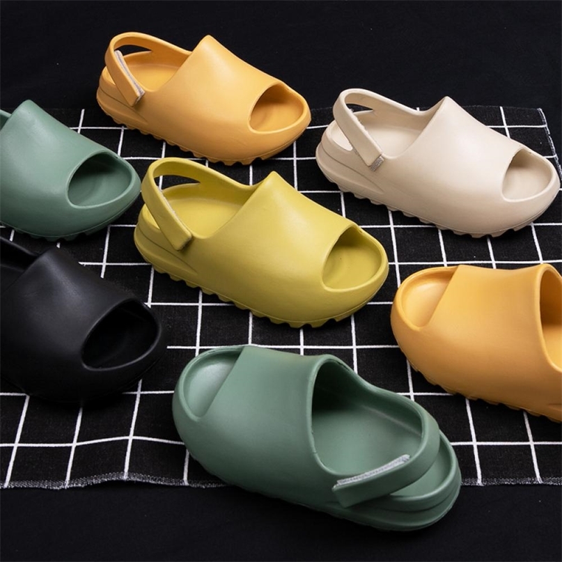 

Children Kid Toddler Shoes Boys Girls Fashion Soild Colors Anti-Slip Lightweight Slip-On Sandals EVA Soft Bathroom Slippers 220402, Yellow