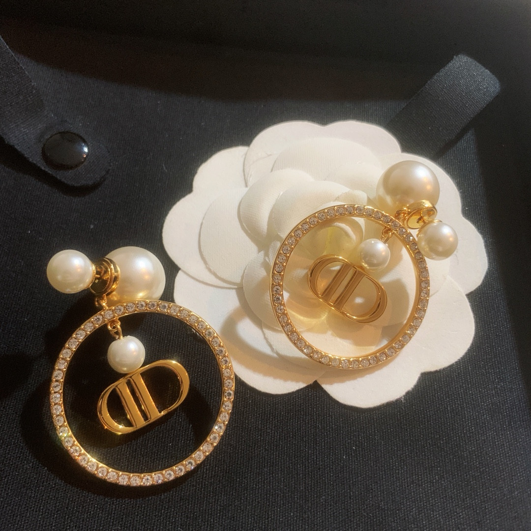

Pearl Earrings Designer Jewelry Luxury Stud Earrings Wedding Gift Box4