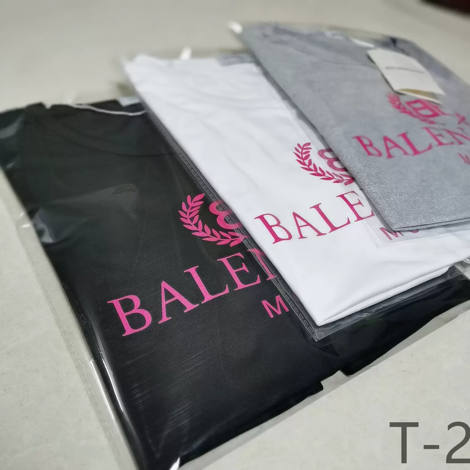 

Summer Europe France Paris Towel Letter Printing Logo T Shirts Fashion Mens Leave Me Alone Short Sleeve Tshirt Women Balancaiga Clothes Casual Cotton Tees Polo, Bb5