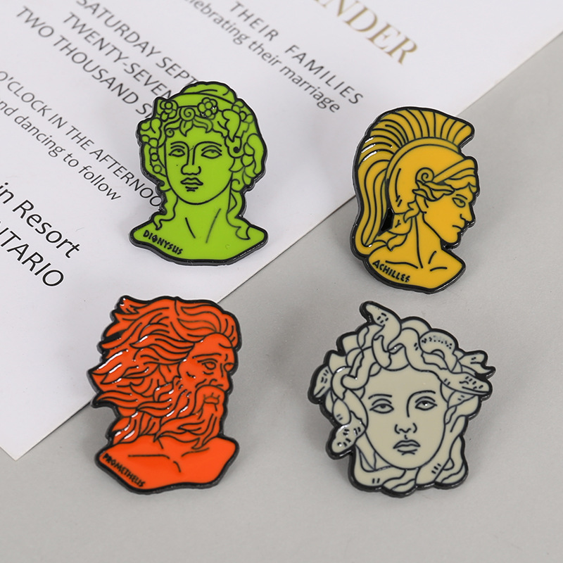 

Greek Mythology Figure Pin Prometheus Brooch Medusa Avatar Costume Corsage Anti-light Art Badge Gift for Friends, Mixed colors