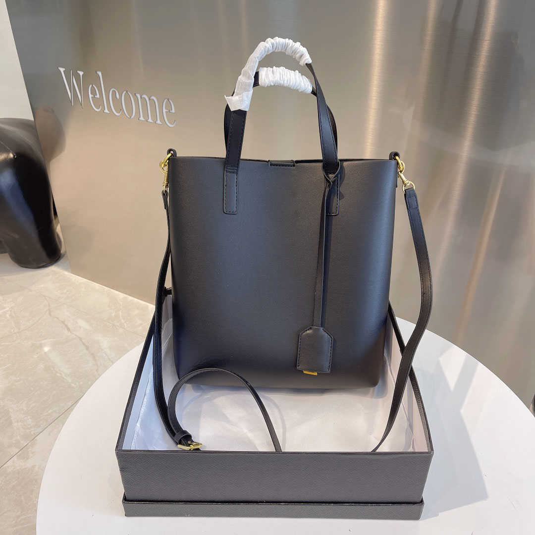 

Fashion shopper bag soft PU leather large capacity waterproof tote study work travel spacious and practical handbags designer womens, Black small size