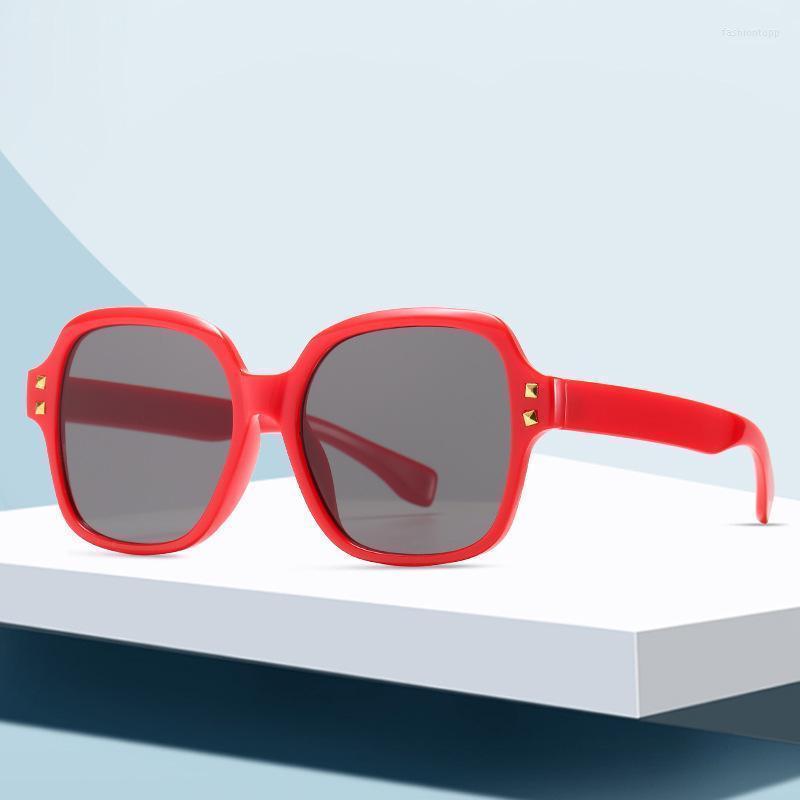 

Sunglasses Oversized Fashion Classic Women Vintage Rivet Glasses Men Street Beat Shopping Mirror Retro Lentes De Sol Uv400Sunglasses