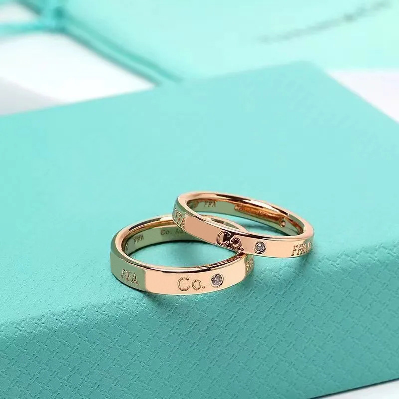

Designer Ring Classic Men Womens Rose Gold Rings Fashion Luxury Brand Jewelry Unisex Woman Love Couple Ring Engagement Gift High Quality