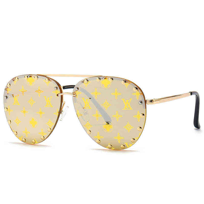 

Sun glass New style women's Metal Sunglasses sunshade sense popular Sunglasses