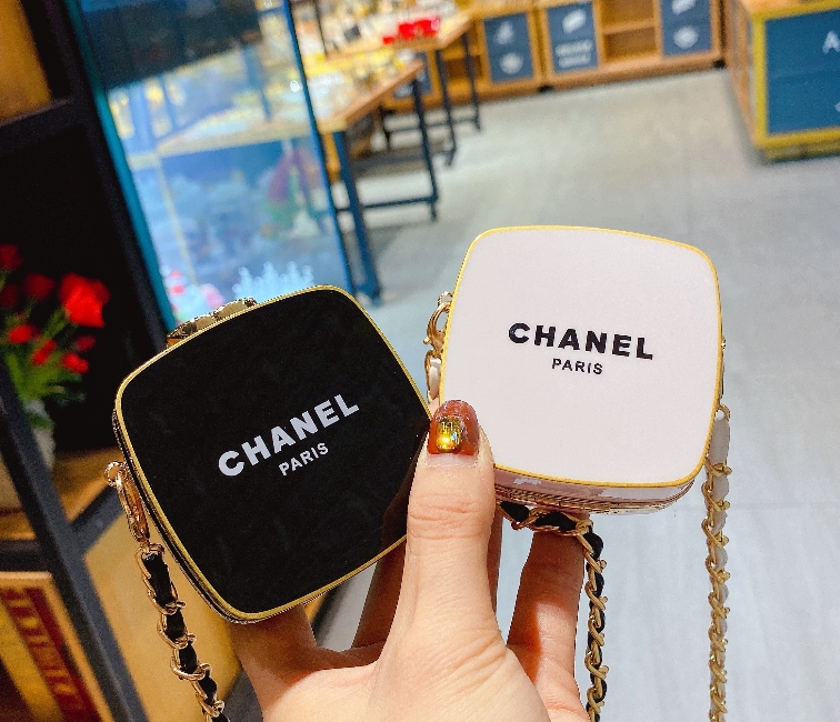 

CHANEL Designer- Black White Mini Flap Acrylic Bags Tiny Vanity Lipstick Cosmetic Case Chain Crossbody Shoulder handbags 6*6CM