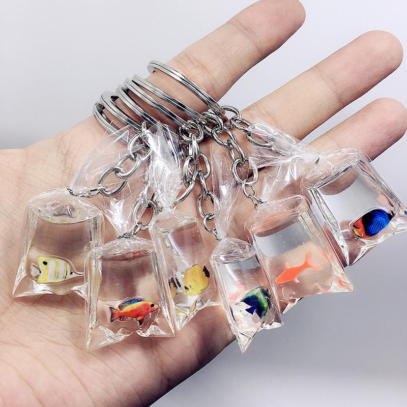 

Keychains 1pc 9.5cm Resin Goldfish Shape Keychain Fish Water Bag Charms Pendants
