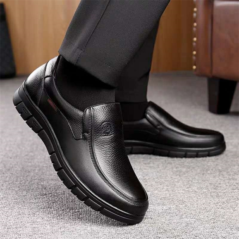 

Men s Genuine Leather Shoes 38 Head Soft Anti slip Rubber Loafers Man Casual Real 220614, Breathable brown